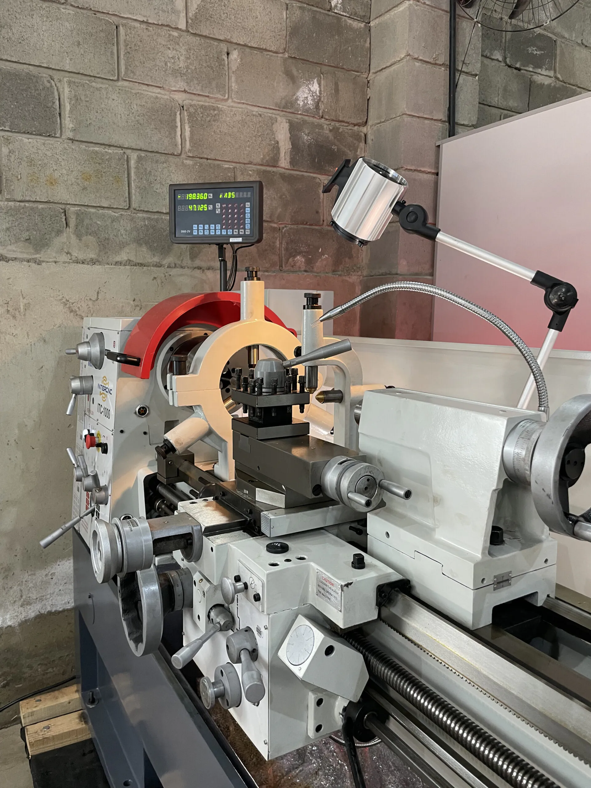 Torno Convencional Horizontal ITC-800 - Imagem 4