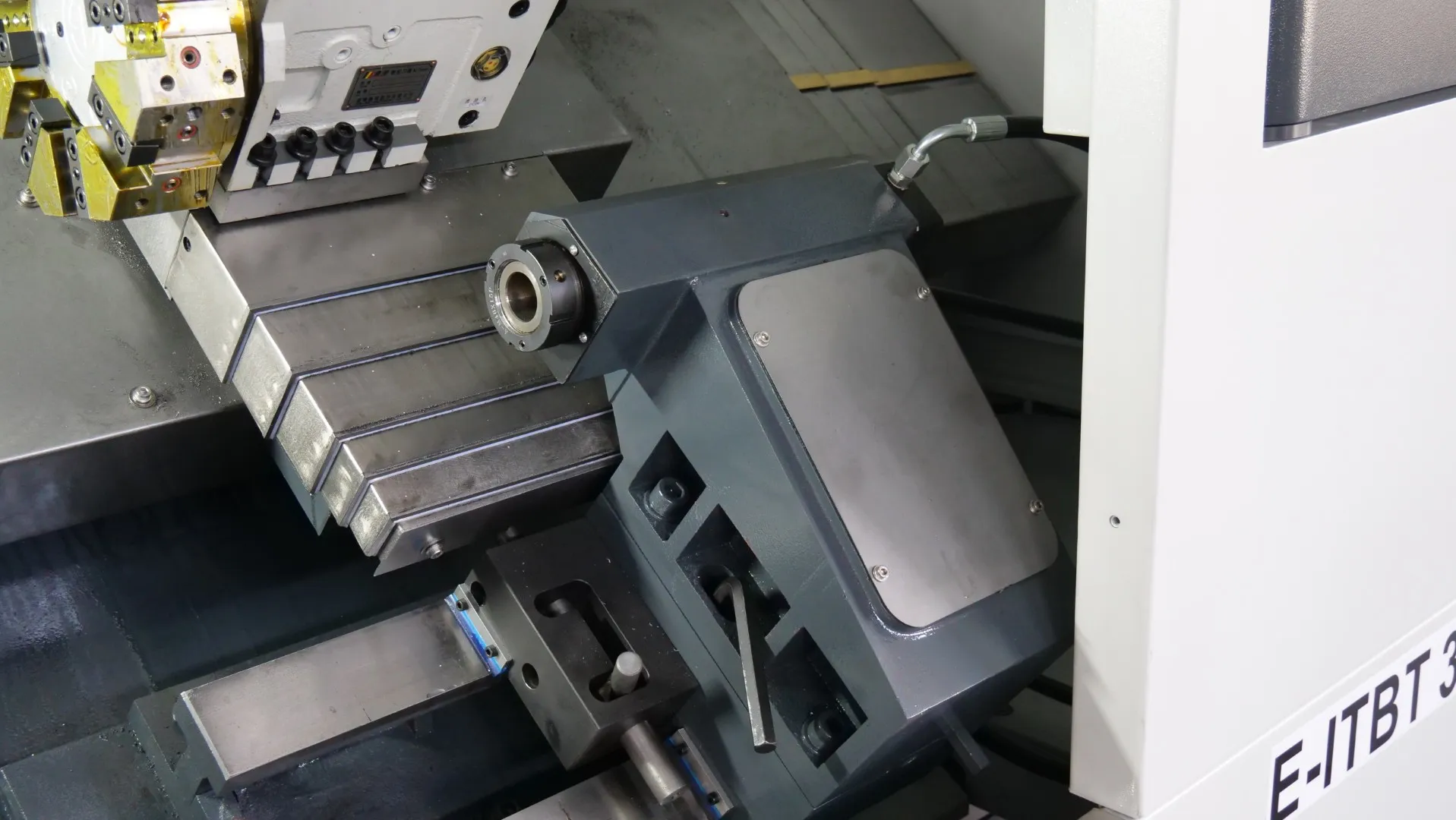 Torno Barramento Inclinado - E-ITBT-360 - Imagem 2