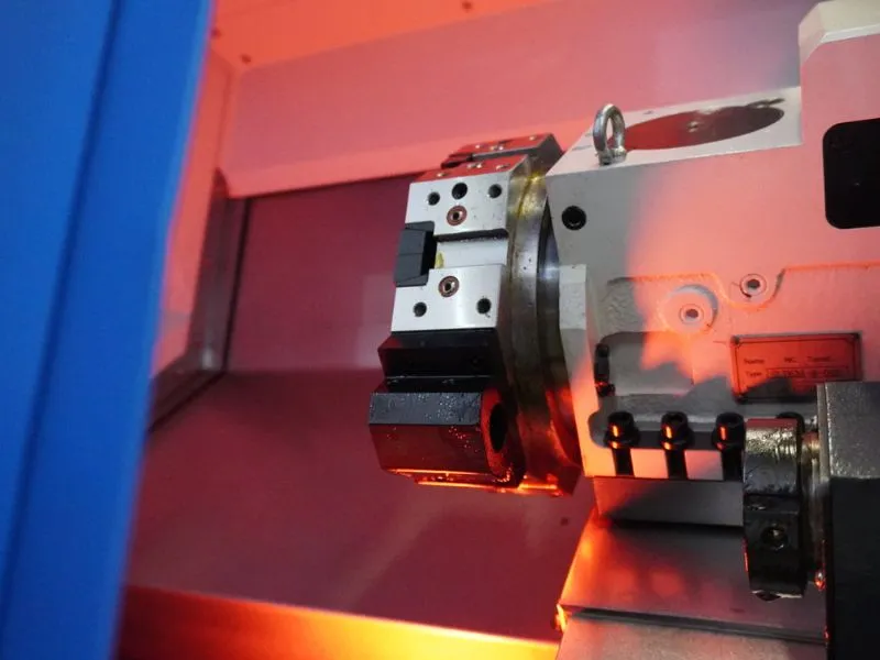 torno cnc barramento inclinado precisao