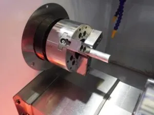 como fabricar parafusos e porcas